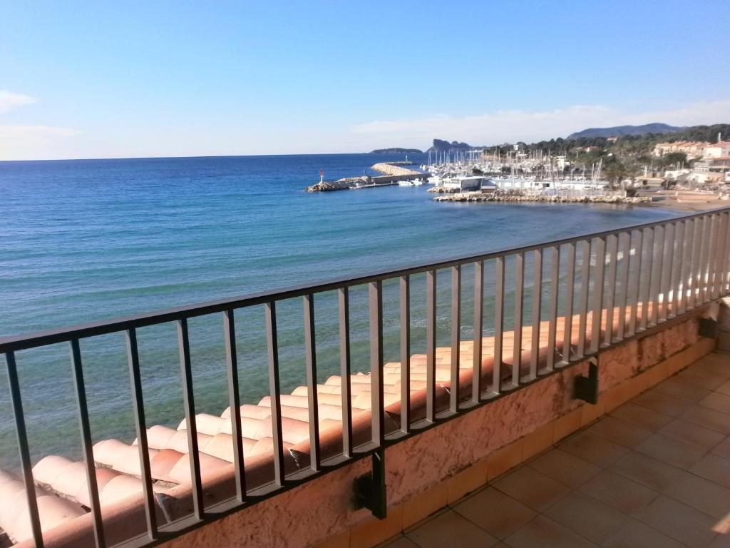 Hotel Chanteplage Saint-Cyr-sur-Mer Habitación foto